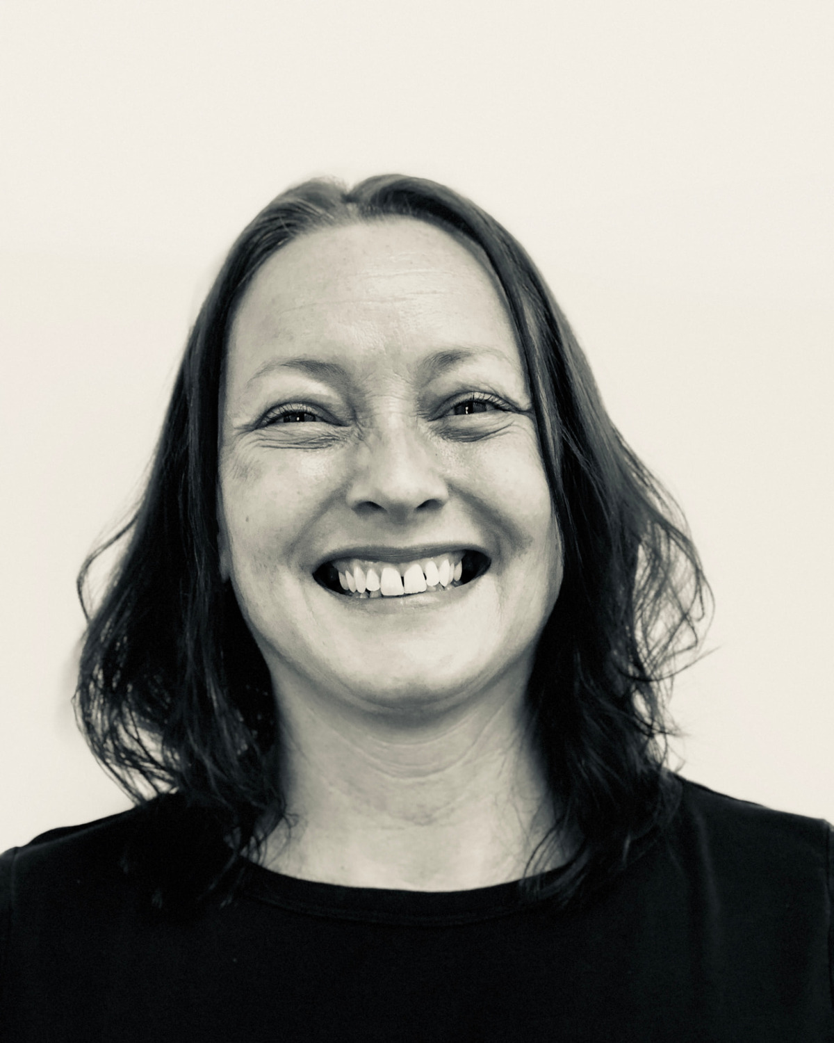 Carey Hutt, Accounts